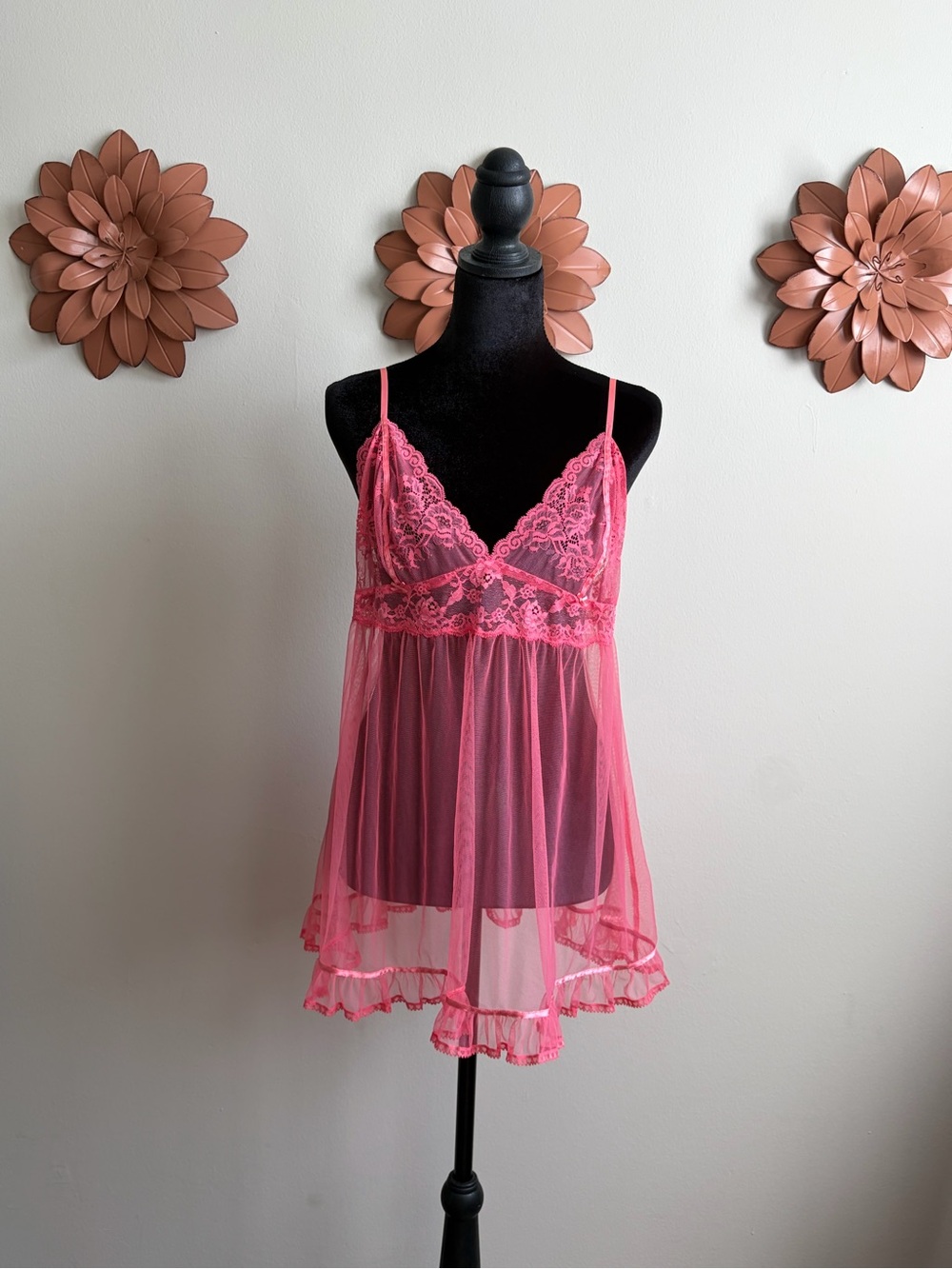 Vintage 2002 Victoria’s Secret Pink Lace Babydoll